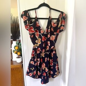 ASTR | Cold Shoulder Romper | Navy Floral